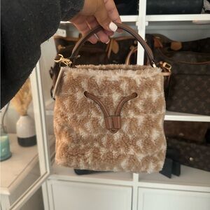 Mk fluffy bag